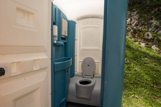 Best Best portable toilet rental  in Hillside Lake, NY